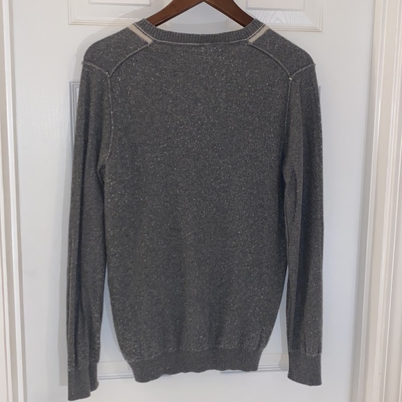 Guess - Picture 2 of 4